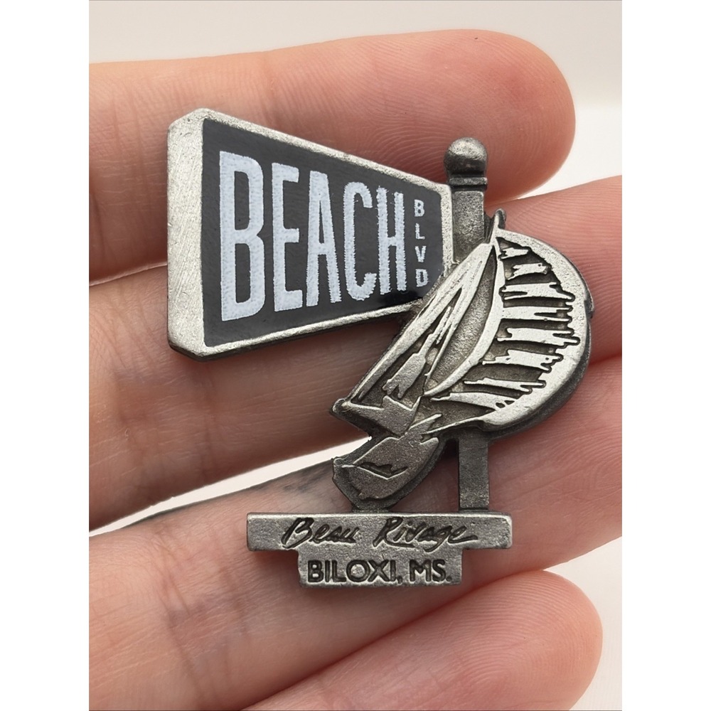 Beach Blvd Beau Rivage Biloxi Mississippi Pewter Silver Tone Lapel Hat Pin